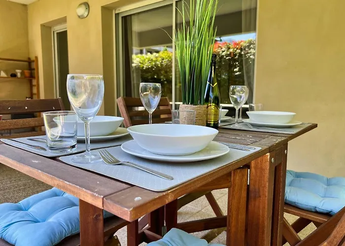 Apartmán T3 Centre Avec Terrasse + Parking *